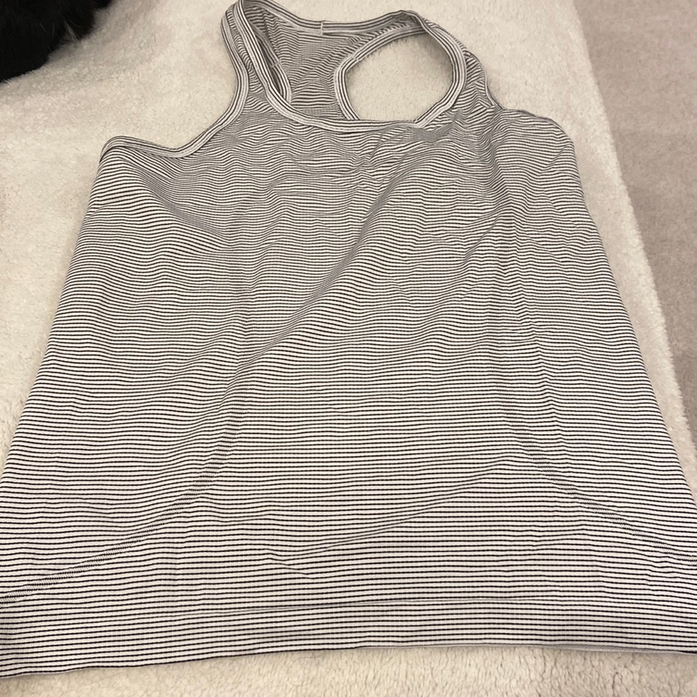 Lululemon tank
